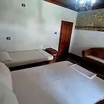 Gasthuis House Gjirokastër