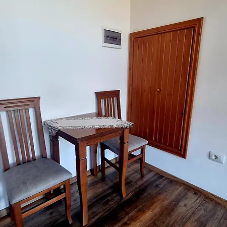 Πανσιόν House Αργυρόκαστρο