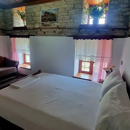 House 3*