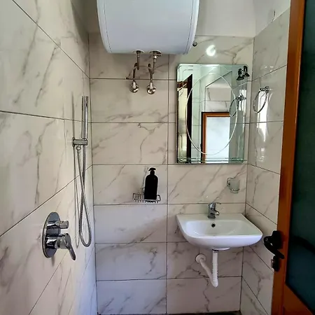 Πανσιόν House 3*