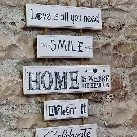 Πανσιόν House Αργυρόκαστρο
