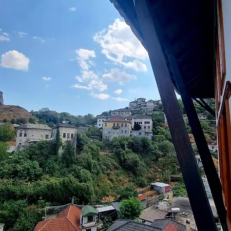 Celo's House 招待所 Gjirokastër