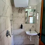 בית הארחה House *