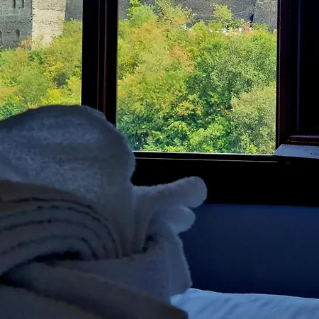 Celo's House Gasthof *