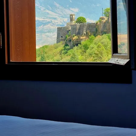 Celo's House Gasthof