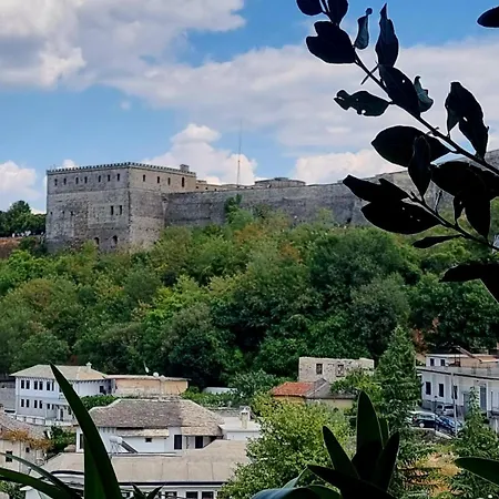 Celo's House Gasthof *